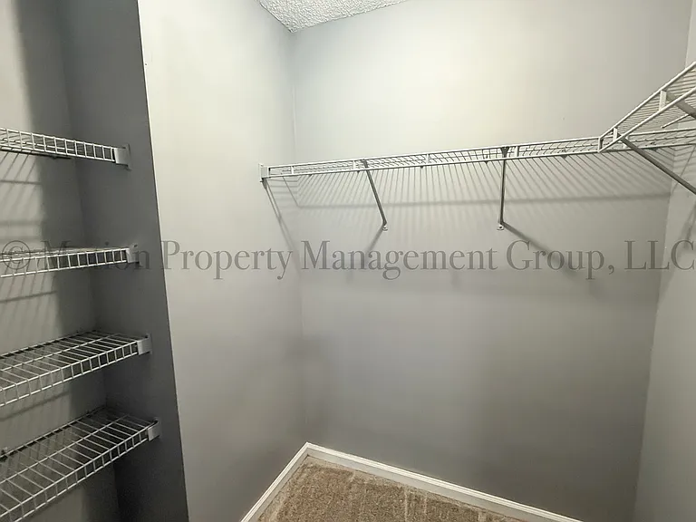 6710 Sunset Hills Blvd — Photo 11