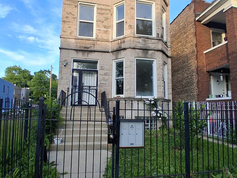 5427 S Aberdeen St #1 — Photo 1
