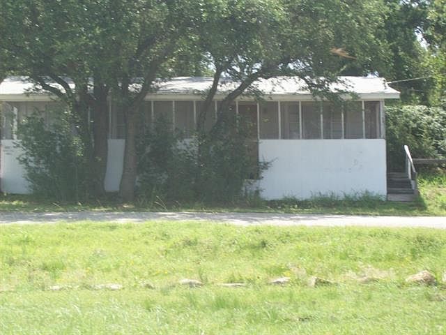 1st image of 6891 Shamrock Dr