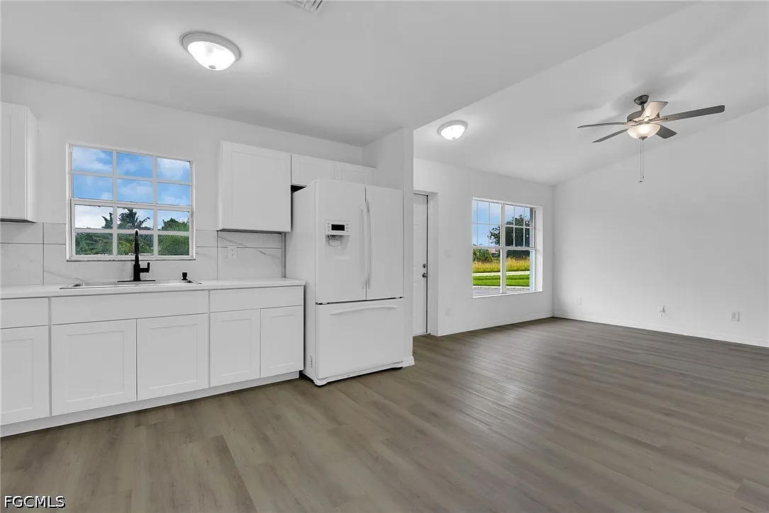 3 bed, 2.0 bath, 988 sqft, $1,800 — Photo 4