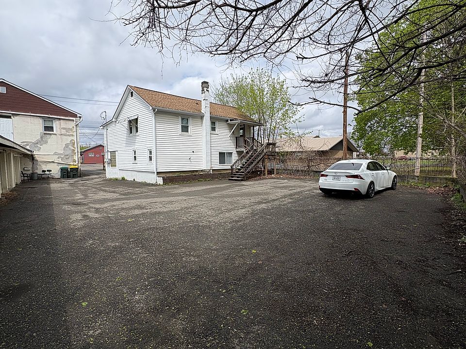 1st image of 171 Front St #2