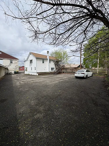171 Front St #2 Photo 1