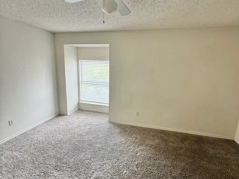 1506 Shalain Dr — Photo 9