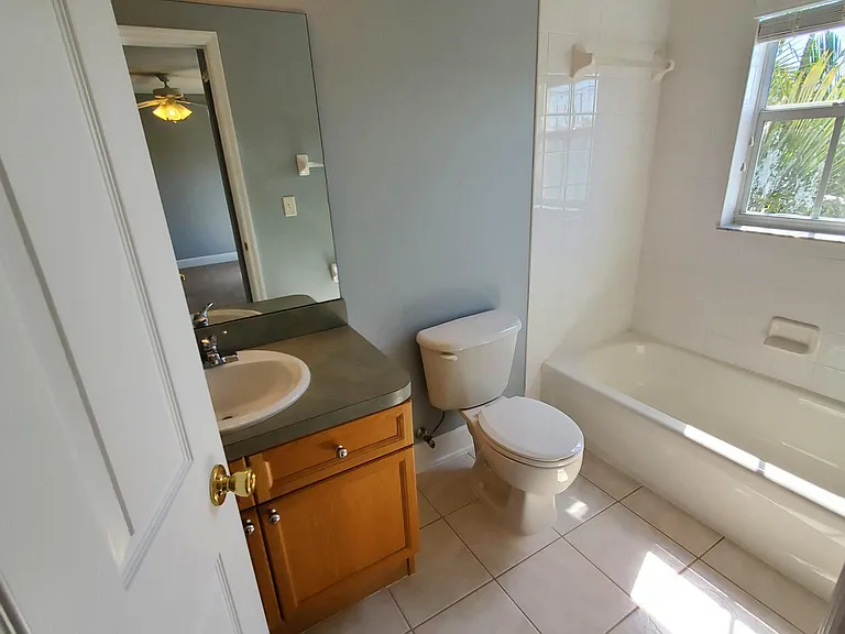5660 Samter Ct — Photo 13