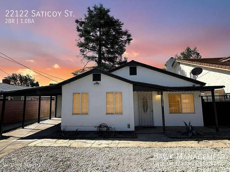 22122 Saticoy St — Photo 6
