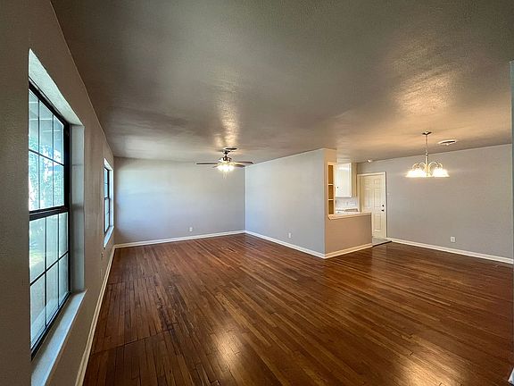 2nd image of 637 Pennington Dr