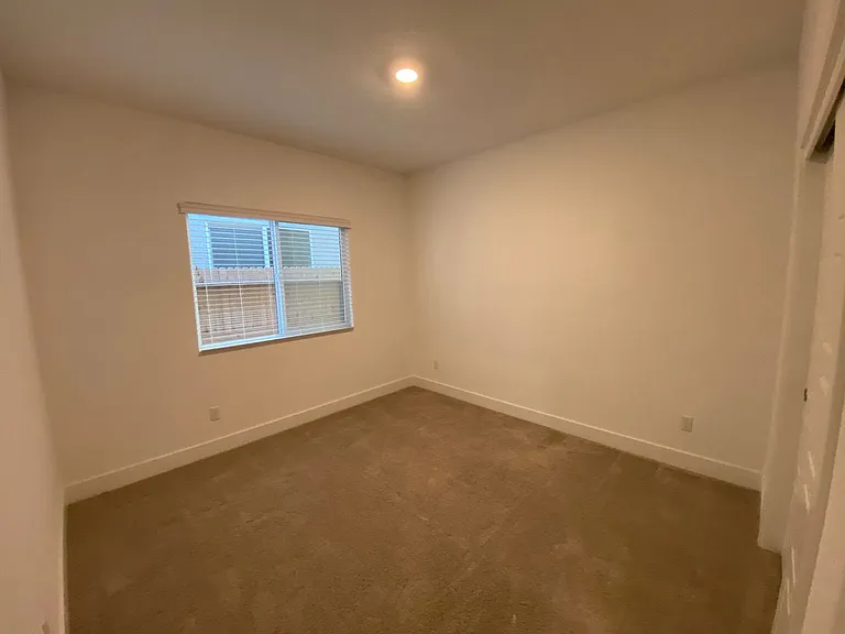 113 E Tyler Ave — Photo 20