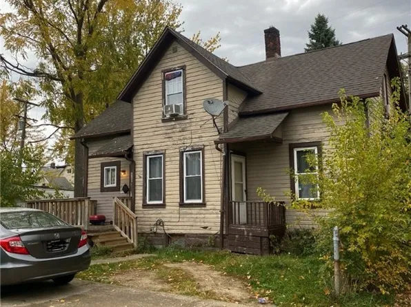 3289 W 44th St, Cleveland, OH 44109