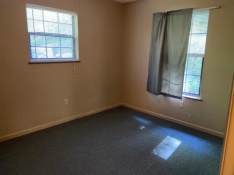 13 Wood Robin Ln — Photo 8