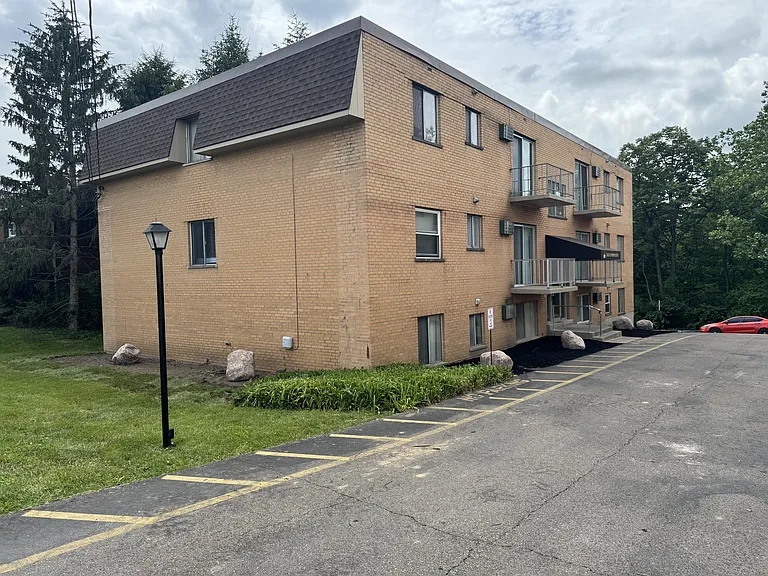 6273 Cheviot Rd #305 — Photo 9
