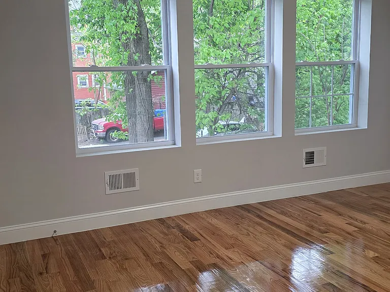 465 Hawthorne Ave #1 — Photo 17