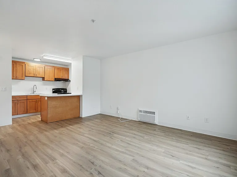 Alturas Vose Townhomes — Photo 17