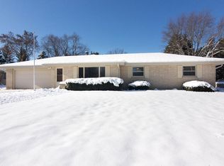 W132N6099 Marach Rd, Menomonee Falls, WI 53051