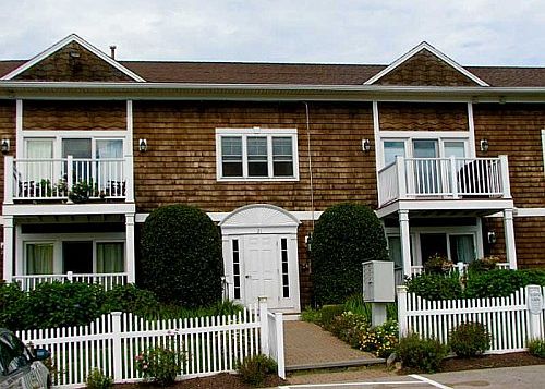 1st image of 21 Starr Dr APT 203