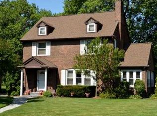 1745 Wilber St, South Bend, IN 46628