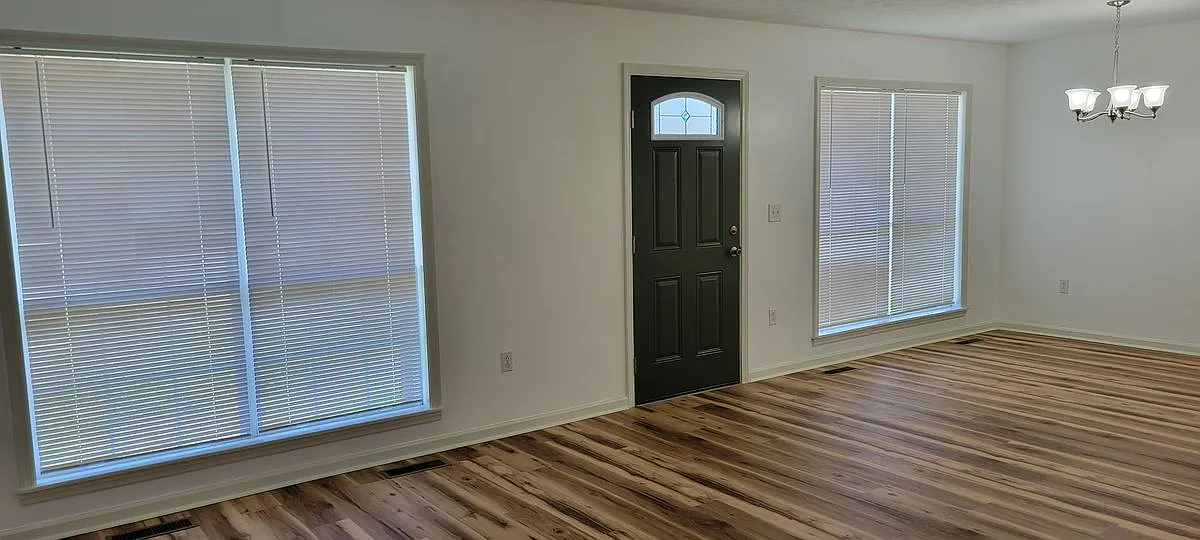 1 bed, 1.0 bath, 728 sqft, $900 — Photo 3