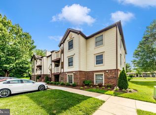 802 Stratford Way APT L, Frederick, MD 21701