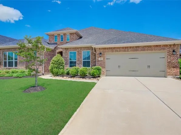 330 Round Lake Dr, Rosenberg, TX 77469