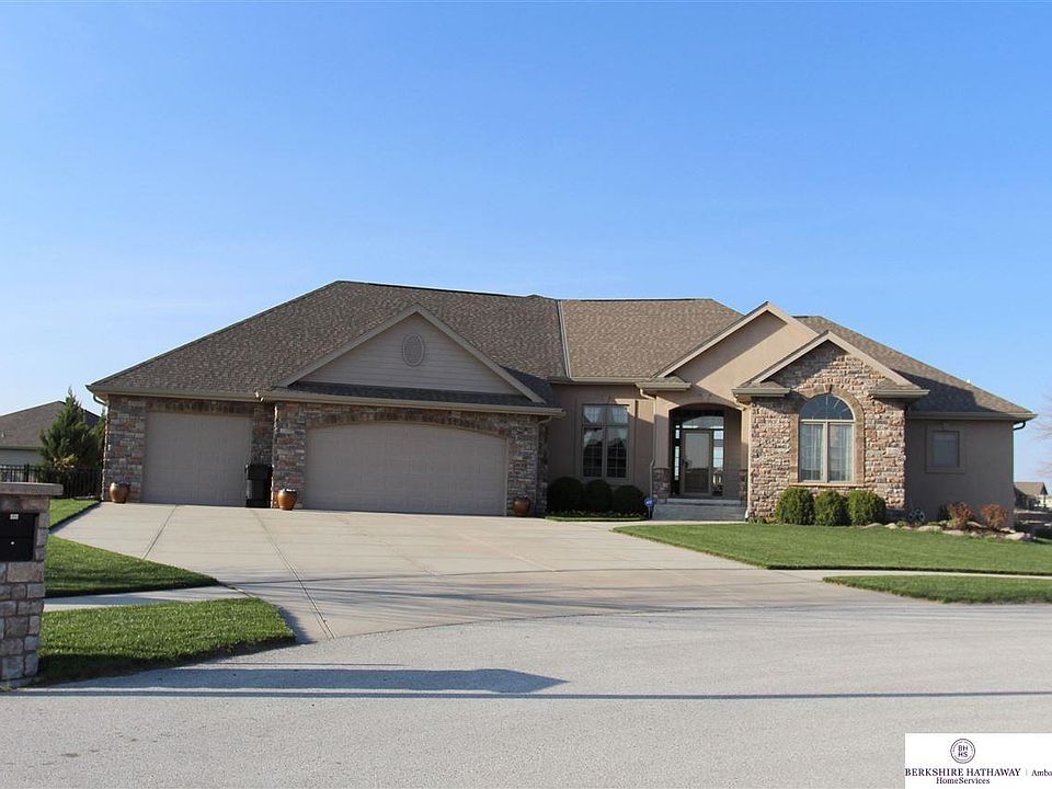 1st image of 28012 Heron Cir