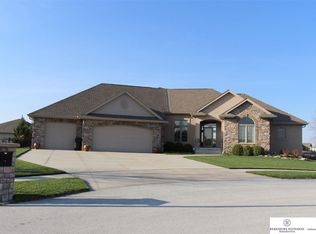 28012 Heron Cir, Valley, NE 68064
