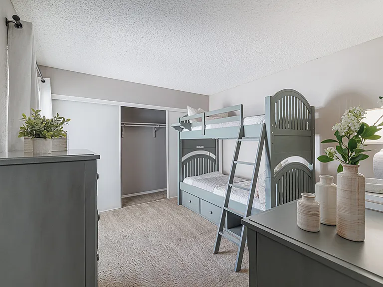 Model Unit Bedroom 02-01