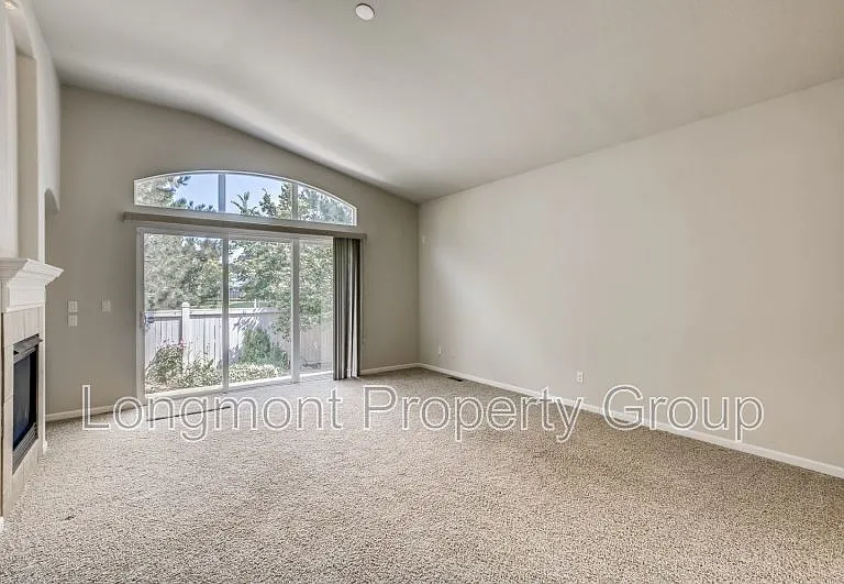 1668 Metropolitan Dr — Photo 6