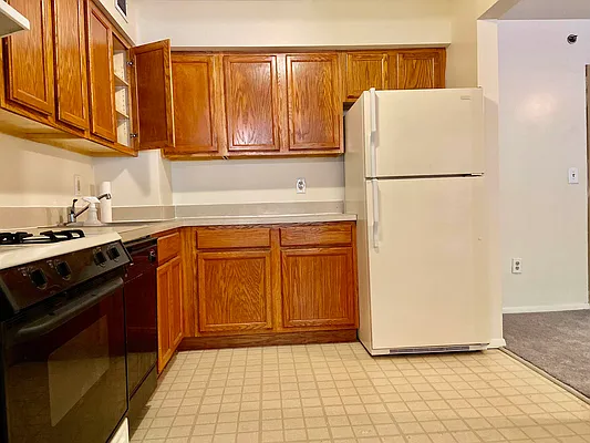 Rented by J Misrahi Realty Corp | media 27