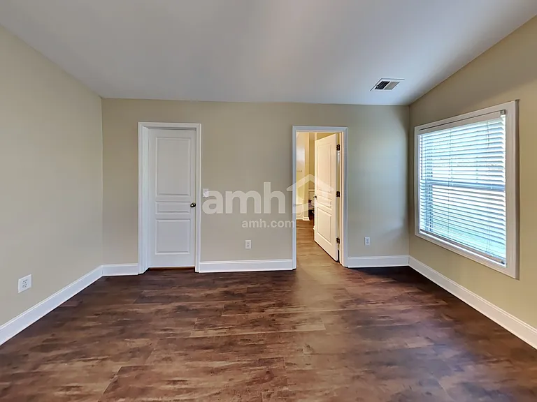 414 Arrowhead Trl — Photo 13