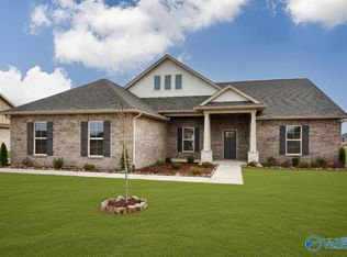 104 Kit Fox Dr, Meridianville, AL 35759