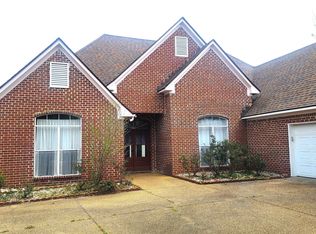 178 Choctaw Bnd, Clinton, MS 39056