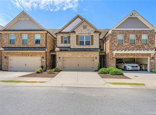 8295 Village Pl, Suwanee, GA 30024