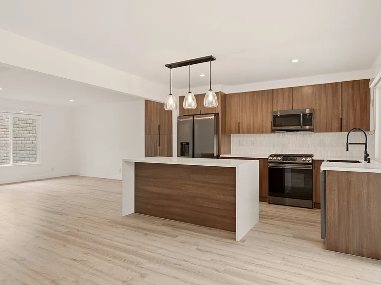 725 Palomares Ave — Photo 7