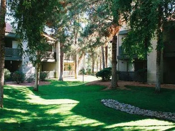 La Estancia Apartments