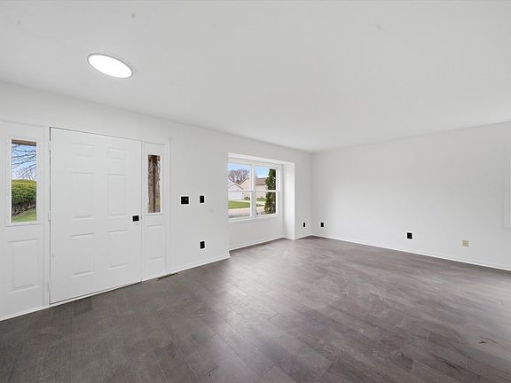 3rd image of 508 Pembroke Rd SW