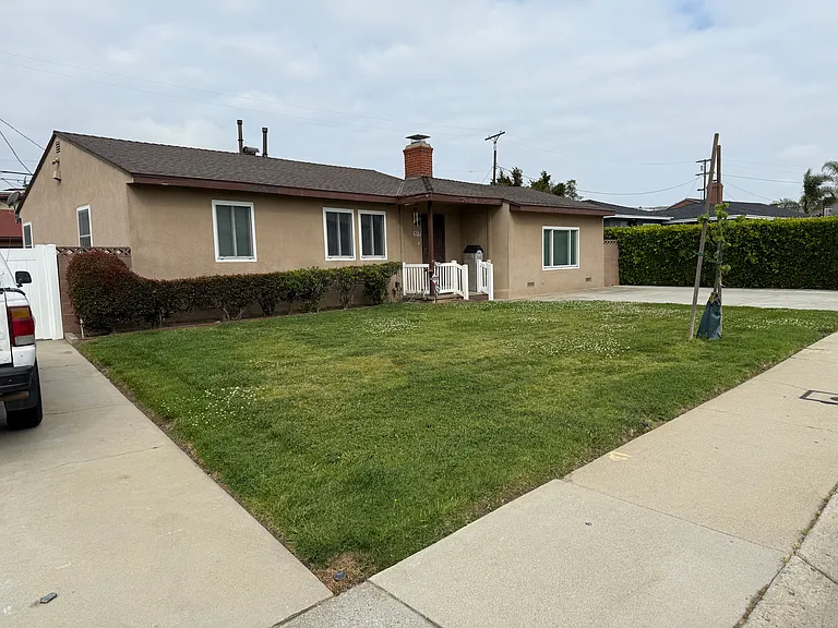 8943 Kittyhawk Ave — Photo 1
