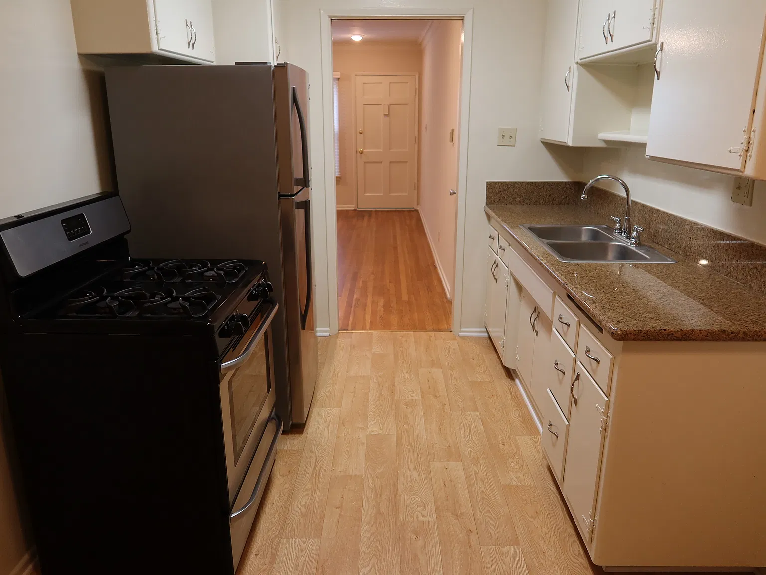 1 bed, 700 sqft, $2,250 — Photo 4