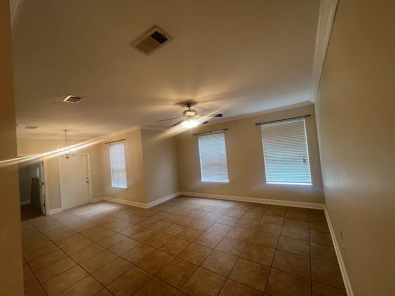 4441 Burbank Dr #906 — Photo 6