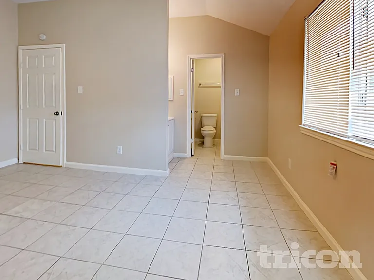 3446 Edgecreek Dr — Photo 6