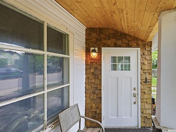 4th image of 413 26TH STREET W