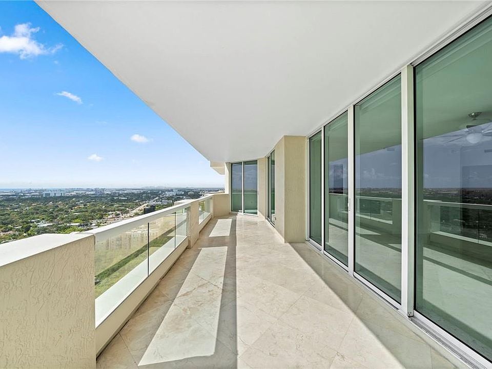 2nd image of 411 N New River Dr E #140I