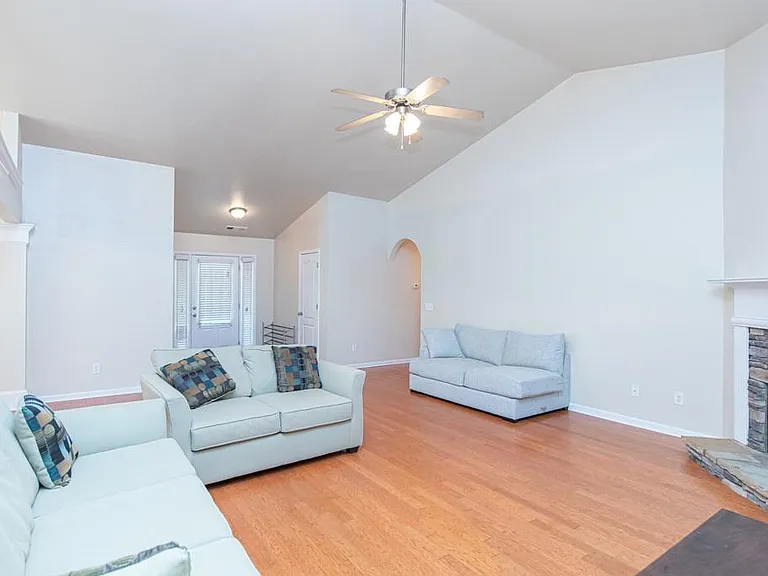 4556 White Horse Dr — Photo 6