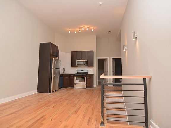2nd image of 2338 S Leavitt Street # First Floor
