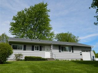 107 Viscount Dr, Rochester, NY 14623