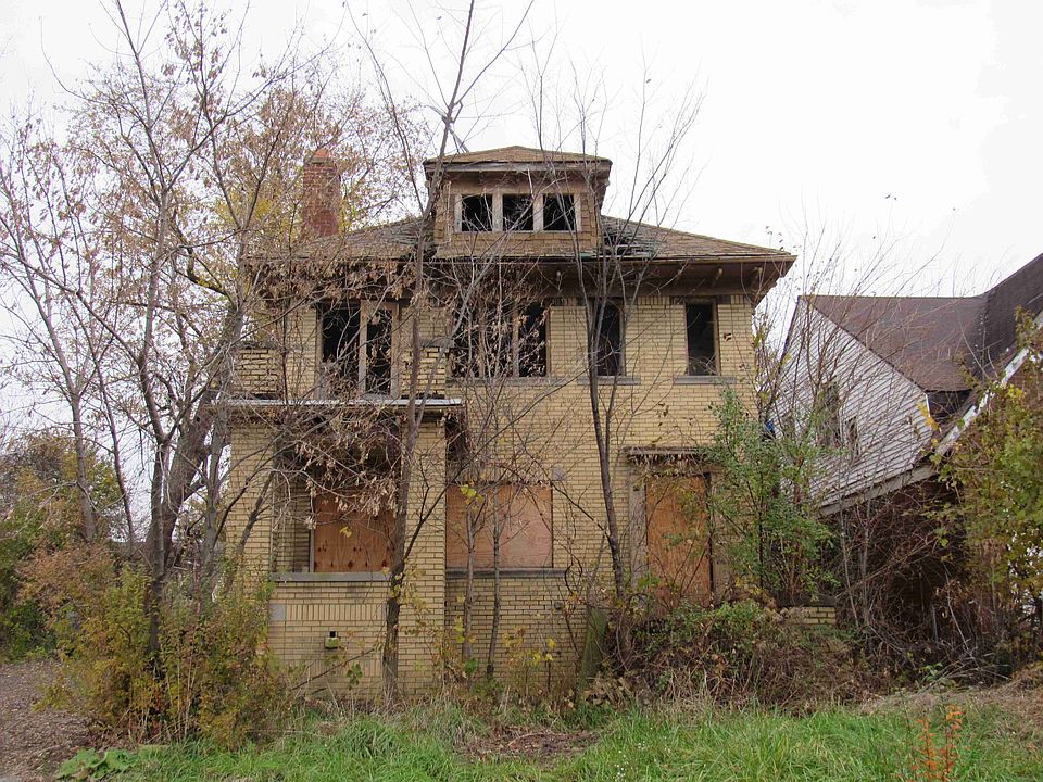 13572 Northlawn