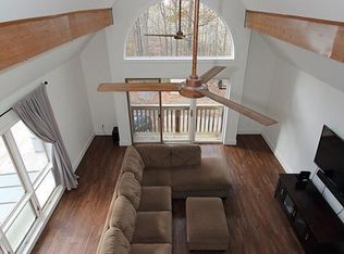 19319 Harmony Church Rd, Leesburg, VA 20175