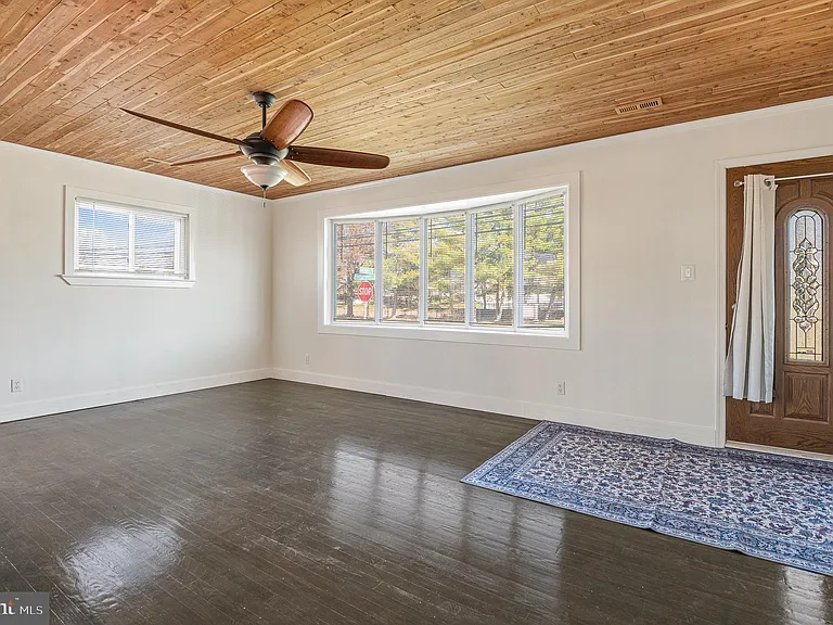312 N Hammonds Ferry Rd — Photo 13