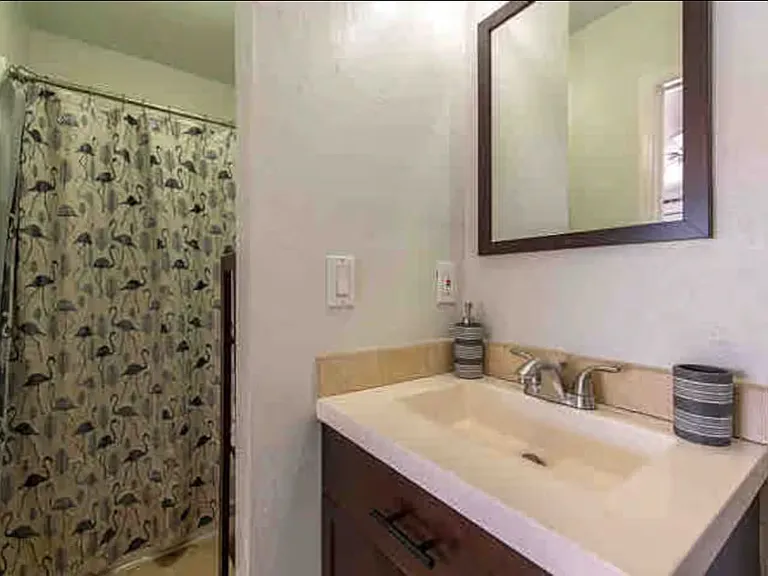 2875 Van Buren Ave — Photo 9