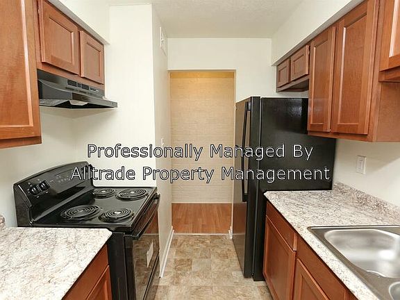 4th image of 1750 McCullough Dr APT 40