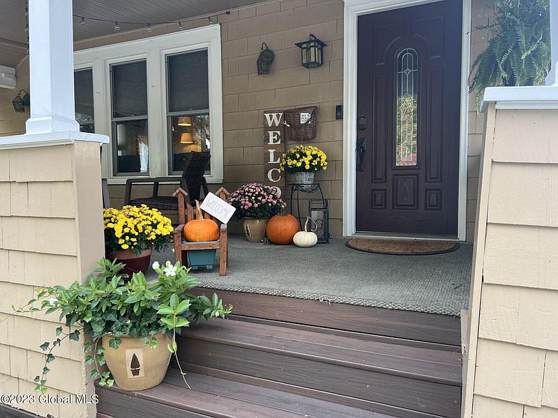 3rd image of 19 Lawton Avenue