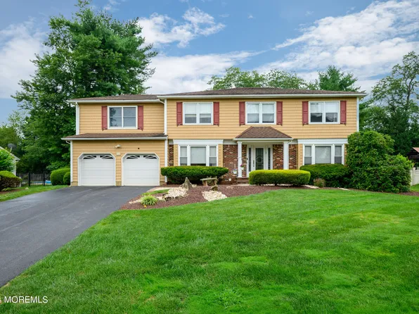27 Longstreet Road, Manalapan, NJ 07726